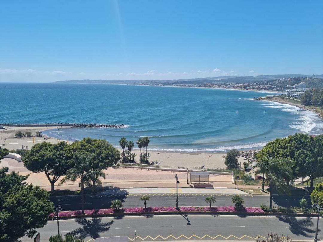 Apartamento Playa Del Cristo Estepona Extérieur photo